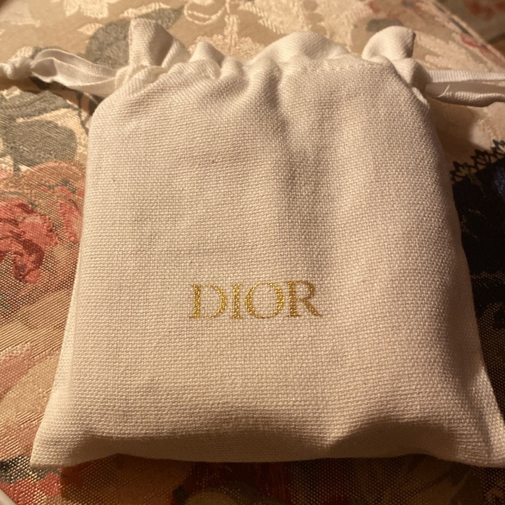 CHRISTIAN DIOR STUDDED BI FOLD WALLET & DUST BAG EUC - Picture 6 of 11